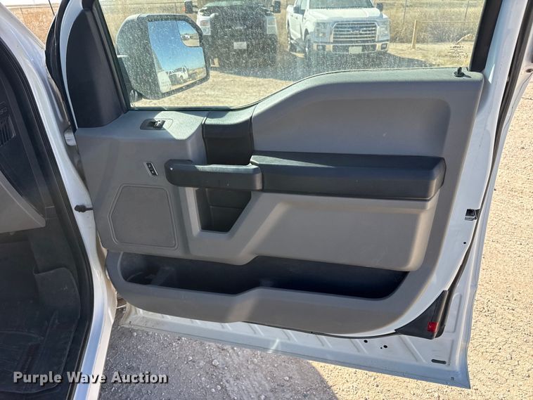 image for item DZ5402 2015 Ford F150 Ext. Cab pickup truck