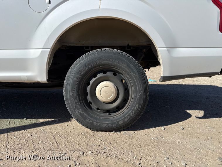 image for item DZ5402 2015 Ford F150 Ext. Cab pickup truck