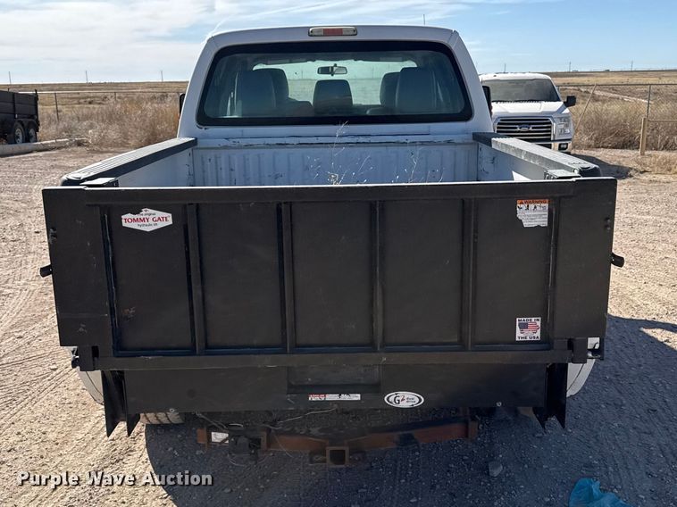 image for item DZ5403 2016 Ford F250 Super Duty Crew Cab pickup truck