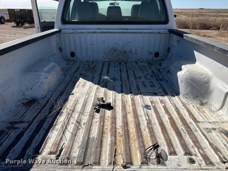 image for item DZ5403 2016 Ford F250 Super Duty Crew Cab pickup truck