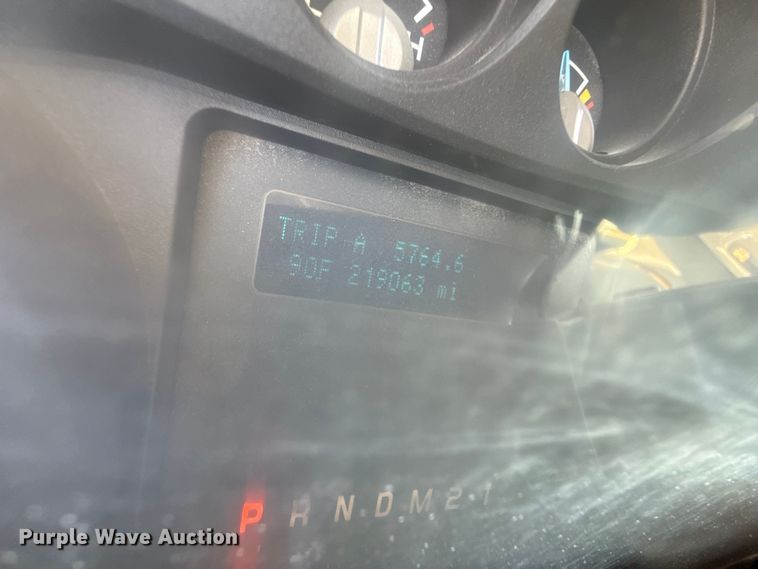 image for item DZ5403 2016 Ford F250 Super Duty Crew Cab pickup truck