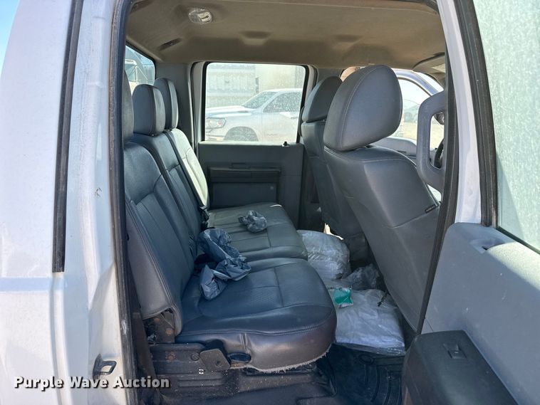 image for item DZ5403 2016 Ford F250 Super Duty Crew Cab pickup truck