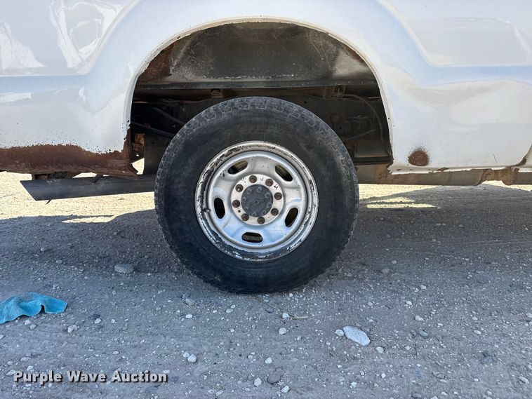 image for item DZ5403 2016 Ford F250 Super Duty Crew Cab pickup truck