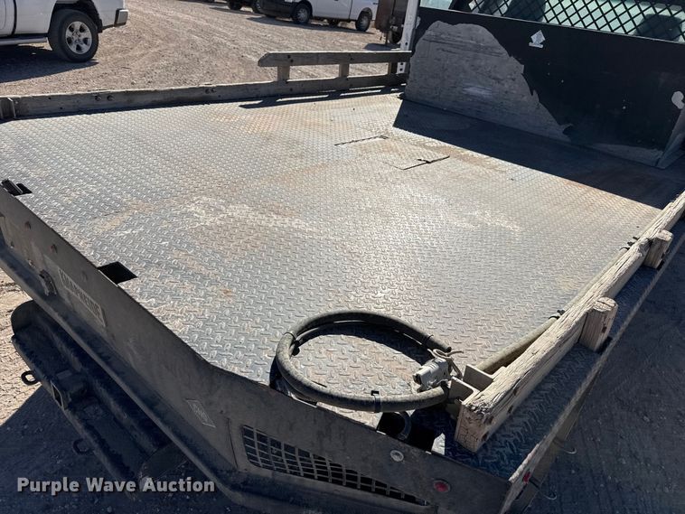 image for item DZ5404 2016 Ford F350 Super Duty flatbed pickup truck