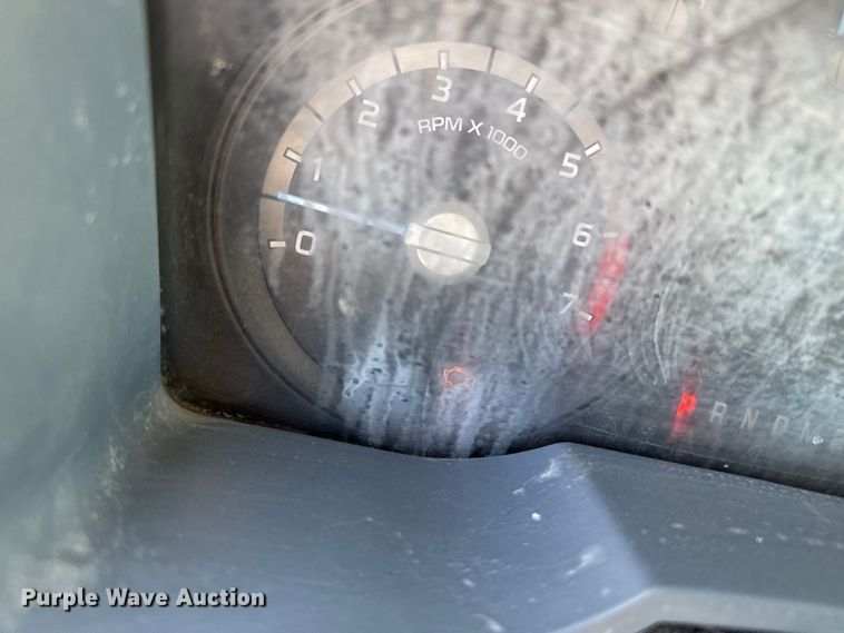 image for item DZ5404 2016 Ford F350 Super Duty flatbed pickup truck