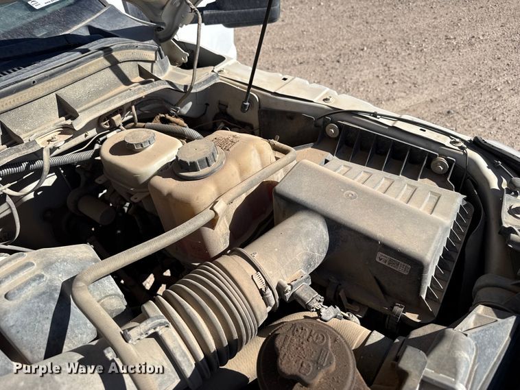 image for item DZ5404 2016 Ford F350 Super Duty flatbed pickup truck