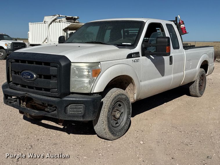image for item DZ5405 2015 Ford F250 Super Duty Ext. Cab pickup truck