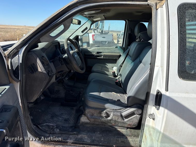 image for item DZ5405 2015 Ford F250 Super Duty Ext. Cab pickup truck