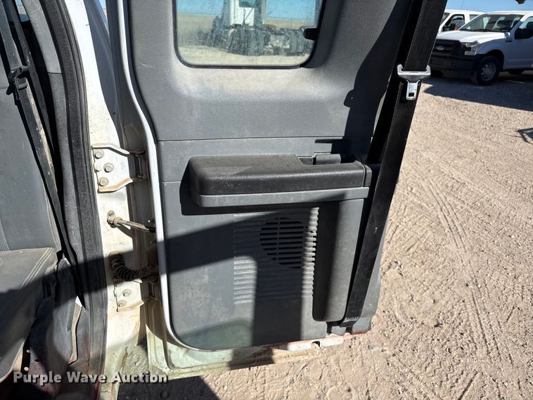 image for item DZ5405 2015 Ford F250 Super Duty Ext. Cab pickup truck