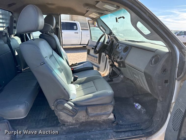 image for item DZ5405 2015 Ford F250 Super Duty Ext. Cab pickup truck