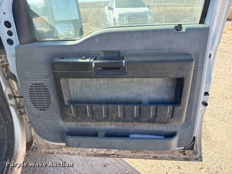 image for item DZ5405 2015 Ford F250 Super Duty Ext. Cab pickup truck