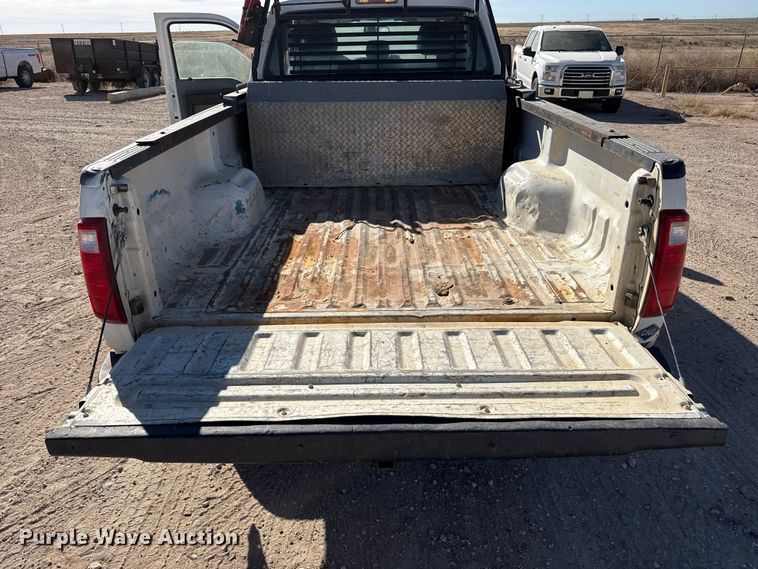 image for item DZ5405 2015 Ford F250 Super Duty Ext. Cab pickup truck