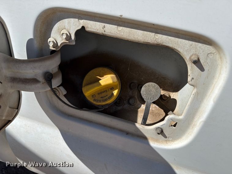 image for item DZ5405 2015 Ford F250 Super Duty Ext. Cab pickup truck