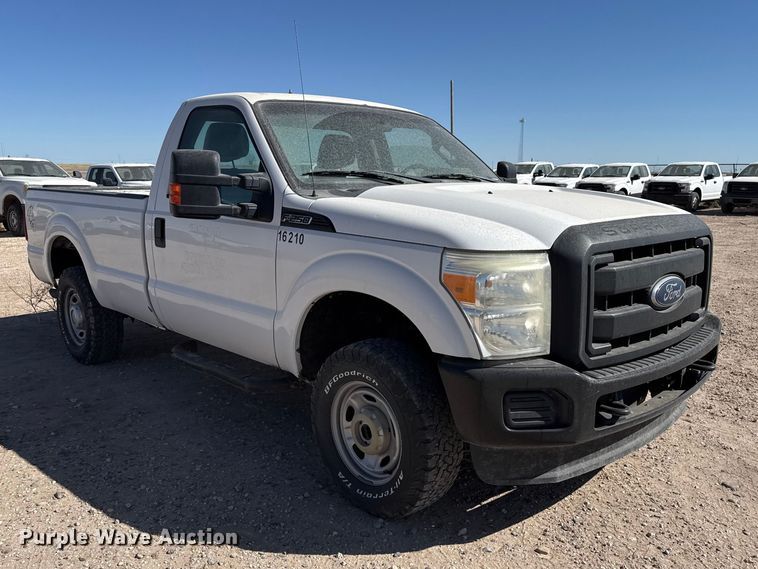 image for item DZ5407 2016 Ford F250 Super Duty pickup truck