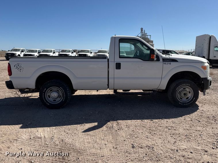 image for item DZ5407 2016 Ford F250 Super Duty pickup truck