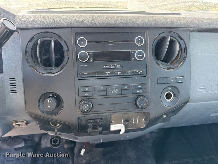 image for item DZ5407 2016 Ford F250 Super Duty pickup truck