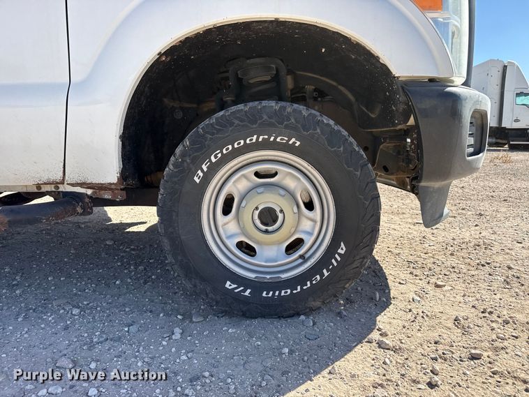 image for item DZ5407 2016 Ford F250 Super Duty pickup truck