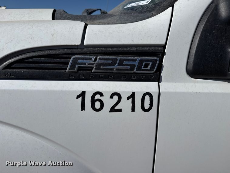image for item DZ5407 2016 Ford F250 Super Duty pickup truck