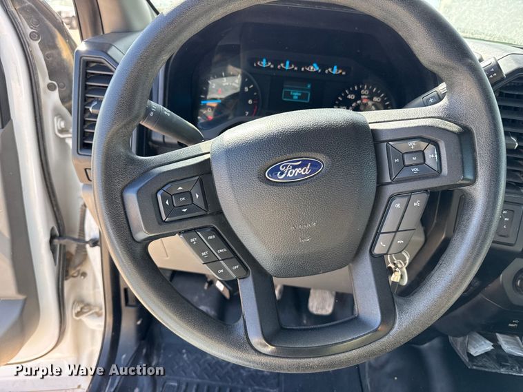 image for item DZ5408 2016 Ford F150 Ext. Cab pickup truck