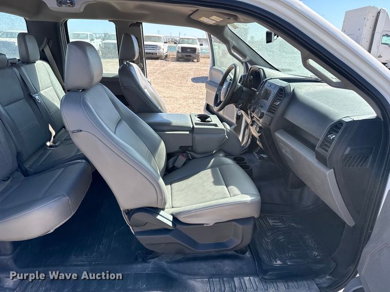 image for item DZ5408 2016 Ford F150 Ext. Cab pickup truck