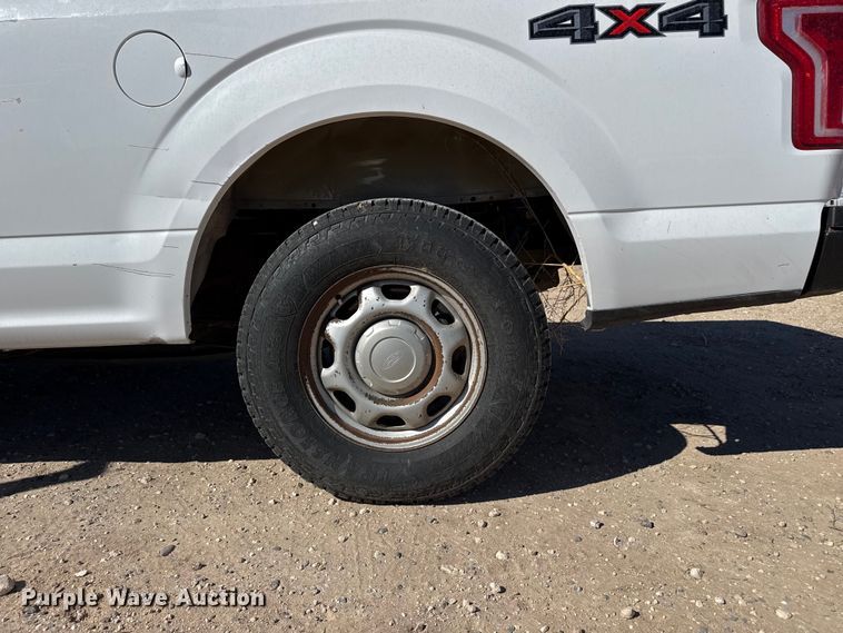 image for item DZ5408 2016 Ford F150 Ext. Cab pickup truck