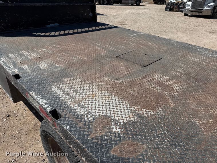 image for item DZ5409 2016 Ford F350 Super Duty flatbed pickup truck