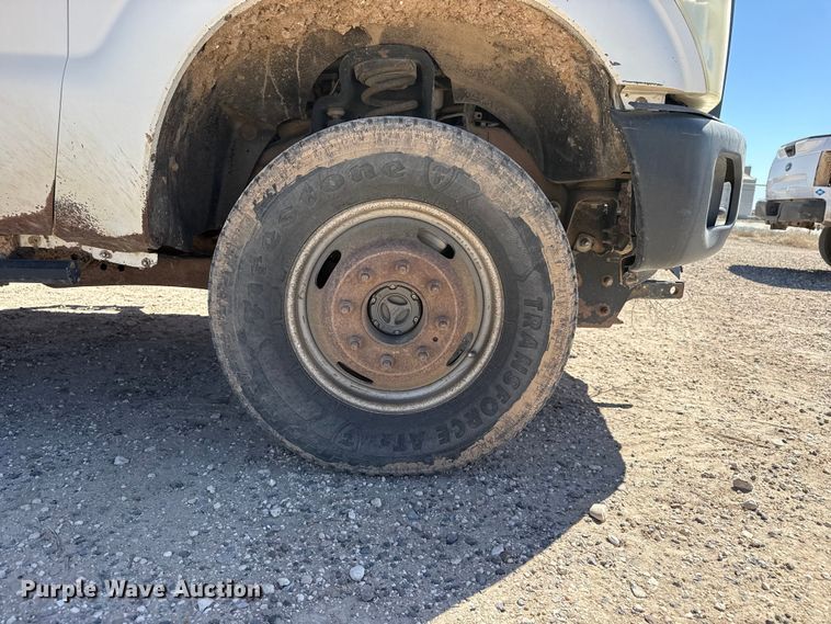 image for item DZ5409 2016 Ford F350 Super Duty flatbed pickup truck