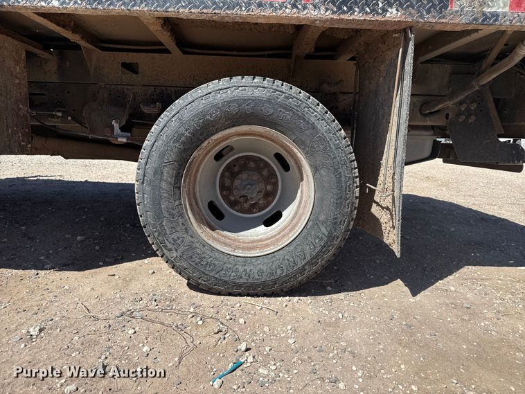 image for item DZ5409 2016 Ford F350 Super Duty flatbed pickup truck