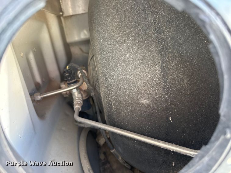 image for item DZ5410 2016 Ford F150 Ext. Cab pickup truck