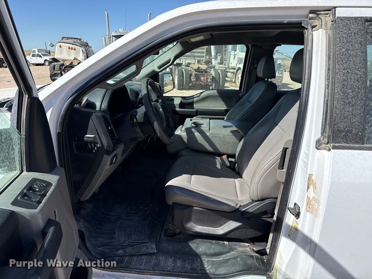 image for item DZ5410 2016 Ford F150 Ext. Cab pickup truck