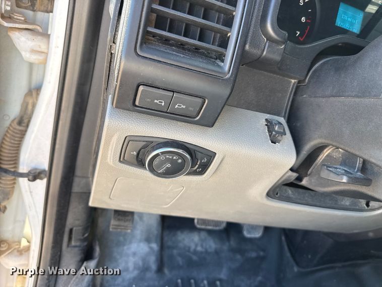 image for item DZ5410 2016 Ford F150 Ext. Cab pickup truck