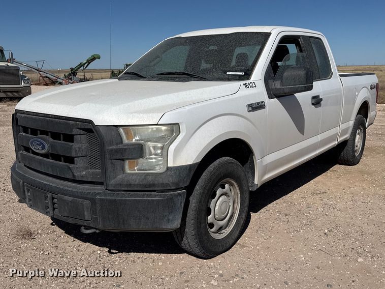 image for item DZ5411 2016 Ford F150 Ext. Cab pickup truck