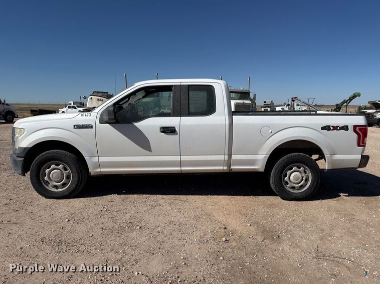 image for item DZ5411 2016 Ford F150 Ext. Cab pickup truck