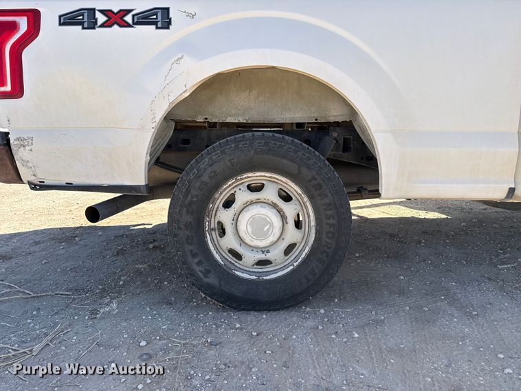 image for item DZ5411 2016 Ford F150 Ext. Cab pickup truck