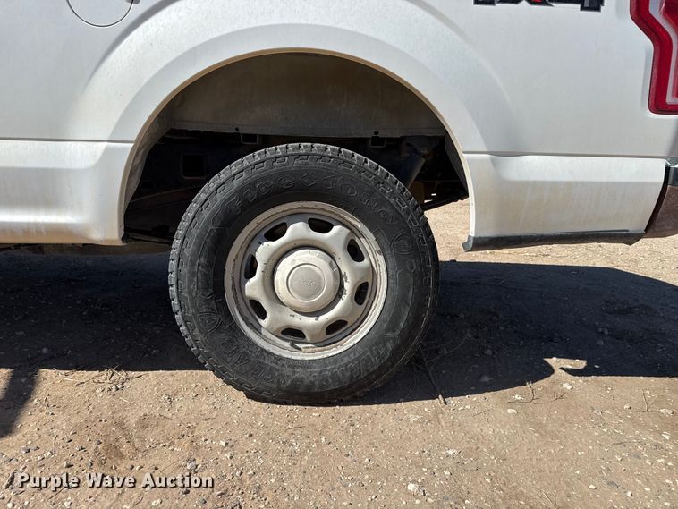 image for item DZ5411 2016 Ford F150 Ext. Cab pickup truck