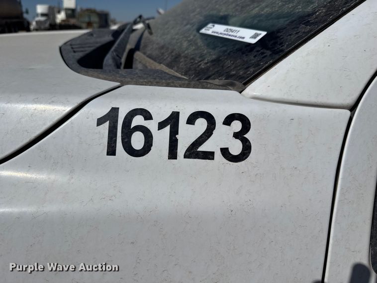 image for item DZ5411 2016 Ford F150 Ext. Cab pickup truck