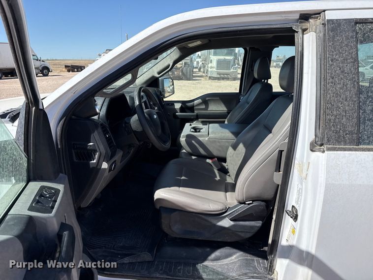 image for item DZ5413 2015 Ford F150 Ext. Cab pickup truck