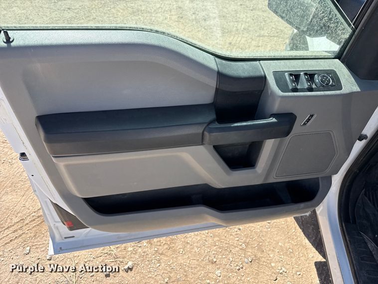 image for item DZ5413 2015 Ford F150 Ext. Cab pickup truck