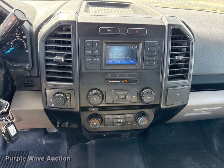 image for item DZ5413 2015 Ford F150 Ext. Cab pickup truck