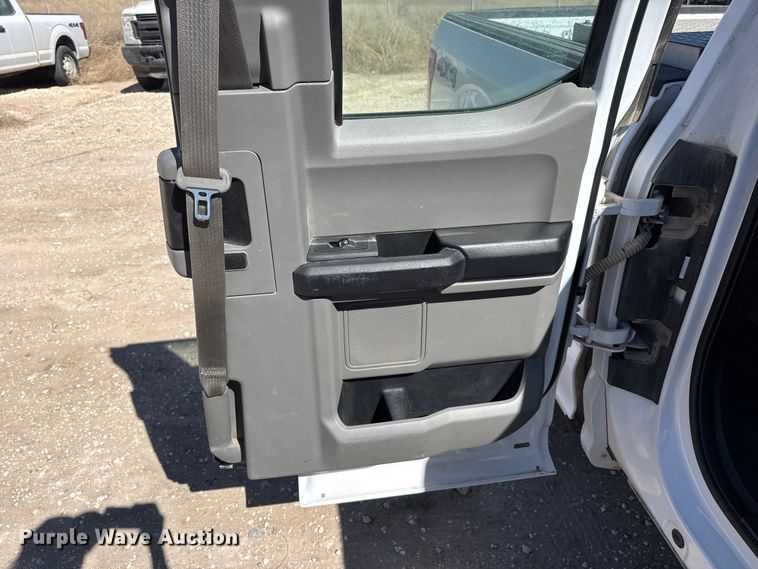 image for item DZ5413 2015 Ford F150 Ext. Cab pickup truck