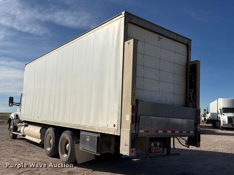 image for item DZ5417 2019 Kenworth T880 box truck
