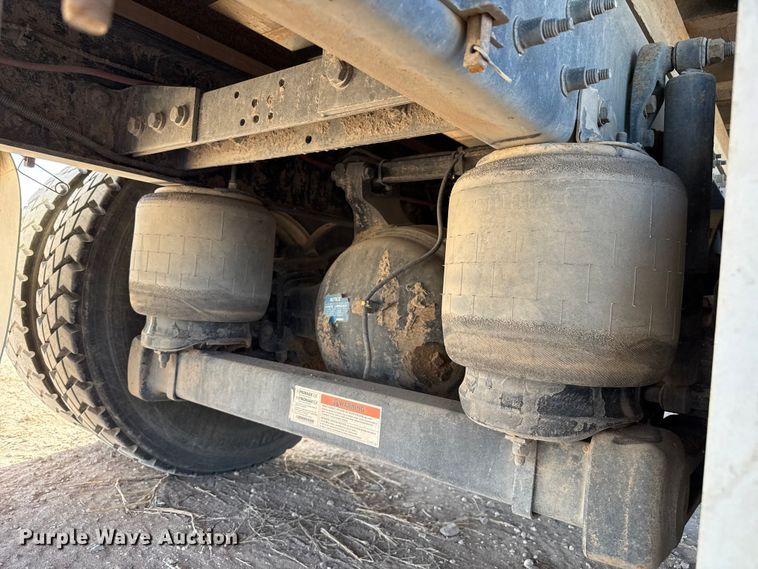 image for item DZ5417 2019 Kenworth T880 box truck