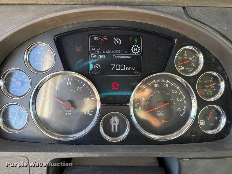 image for item DZ5417 2019 Kenworth T880 box truck