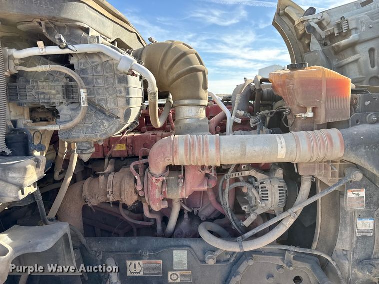 image for item DZ5417 2019 Kenworth T880 box truck