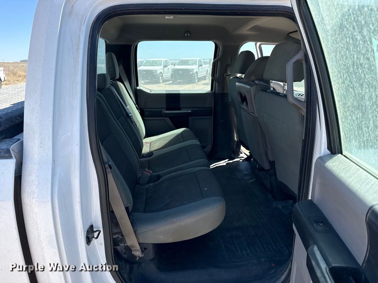 image for item DZ5418 2015 Ford F150 Crew Cab pickup truck