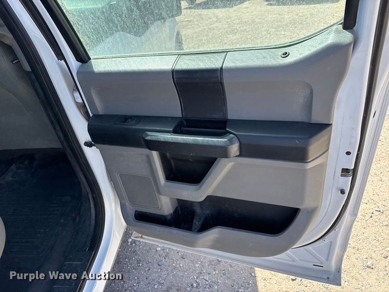 image for item DZ5418 2015 Ford F150 Crew Cab pickup truck