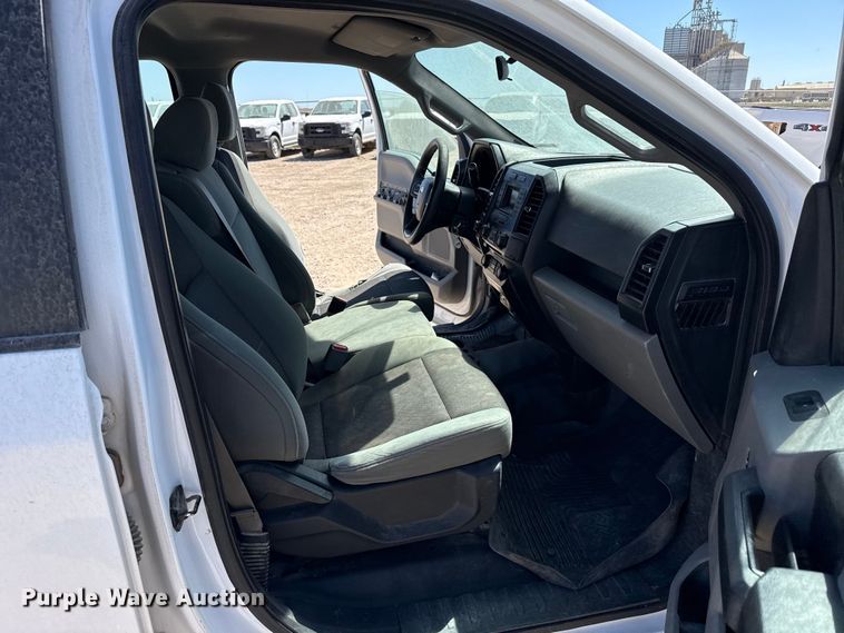 image for item DZ5418 2015 Ford F150 Crew Cab pickup truck