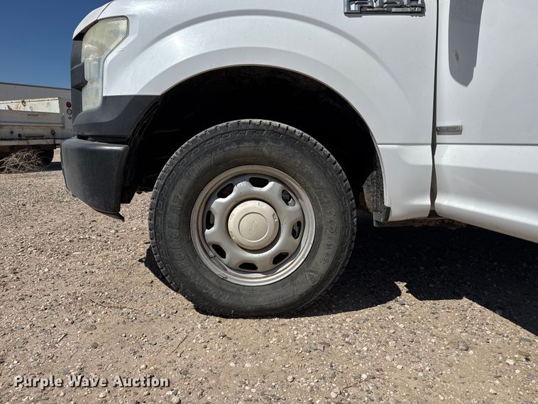 image for item DZ5418 2015 Ford F150 Crew Cab pickup truck