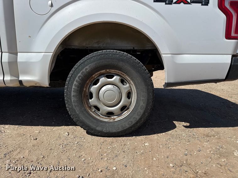 image for item DZ5418 2015 Ford F150 Crew Cab pickup truck