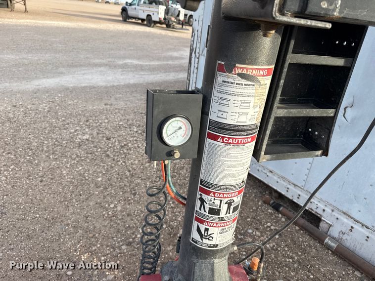 image for item DZ5419 2017 Ranger R980XR tire changer